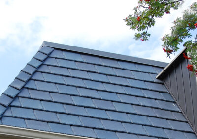 Traditional Slate Dark and Light Gray Blend Style Polymer Lightweight Lifetime Energy-Efficient Roofing System.